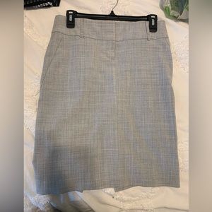 Express gray pencil skirt. Lined. Excellent condition.